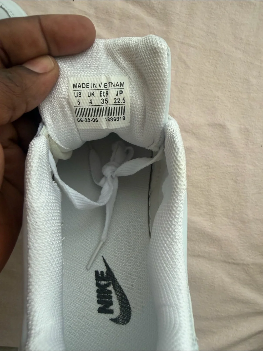 Nike White Men’s Low-Top Leather Sneakers